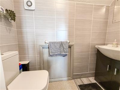 EN-SUITE W.C